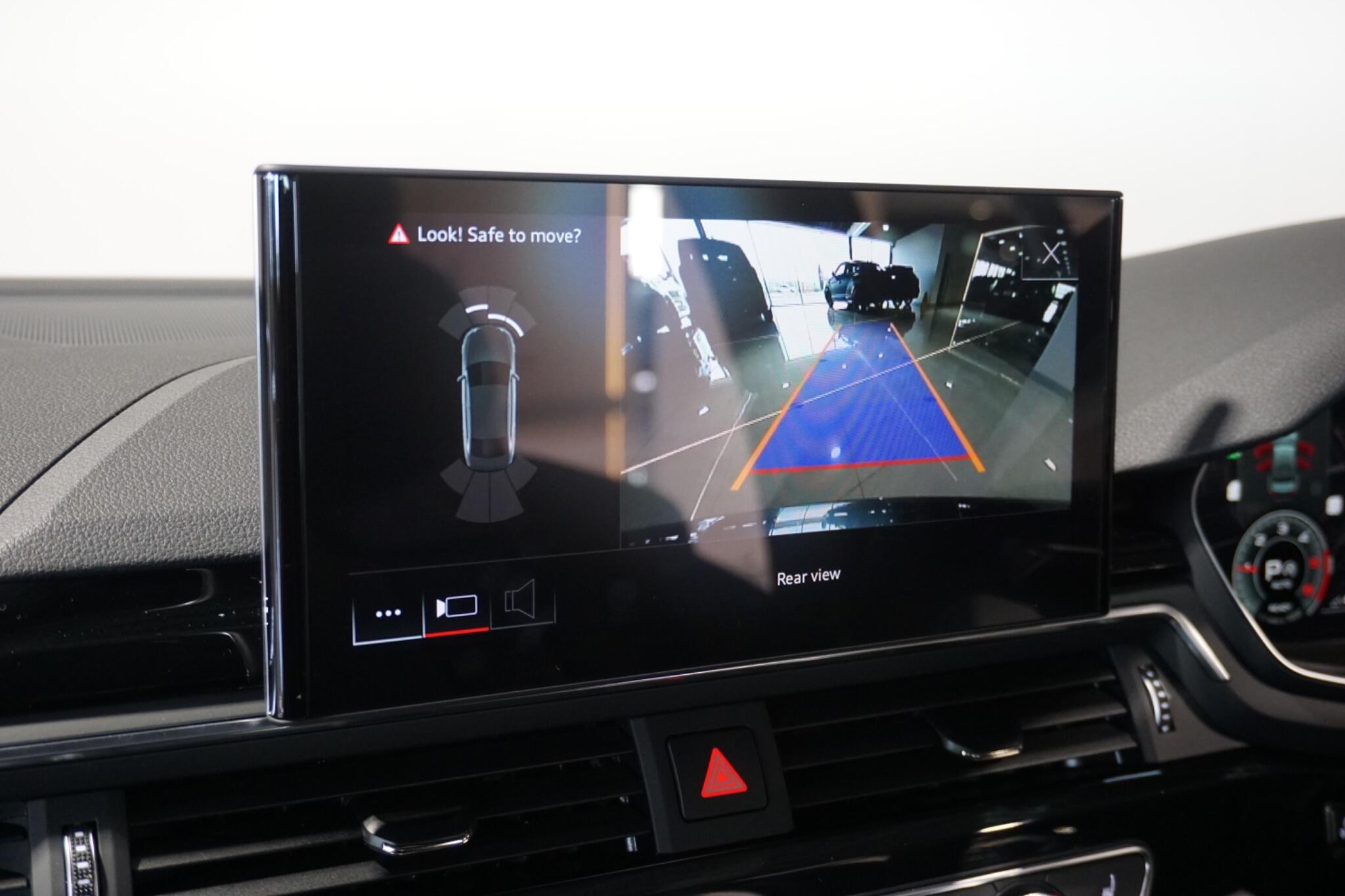 Audi A4 2.0 TDI 40 Black Edition Saloon 4dr Diesel S Tronic quattro Euro 6 (s/s) (204 ps)